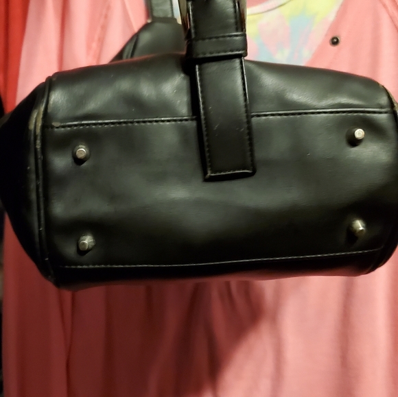 Guess Slingback Bag - Picture 5 of 6